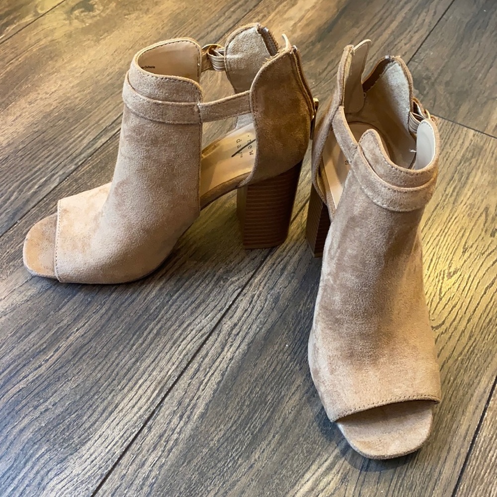 ❤️Chunky heel sandals